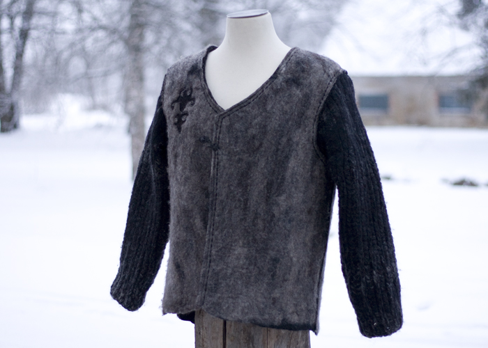  Men's vest with knitted sleeves